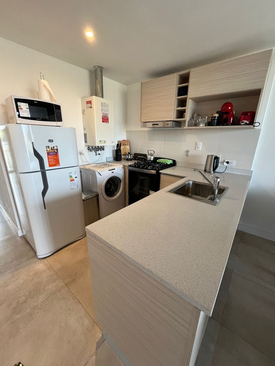 Moderno Departamento hasta 4 personas con bajada al mar y 4 cuadras del centro — foto 13