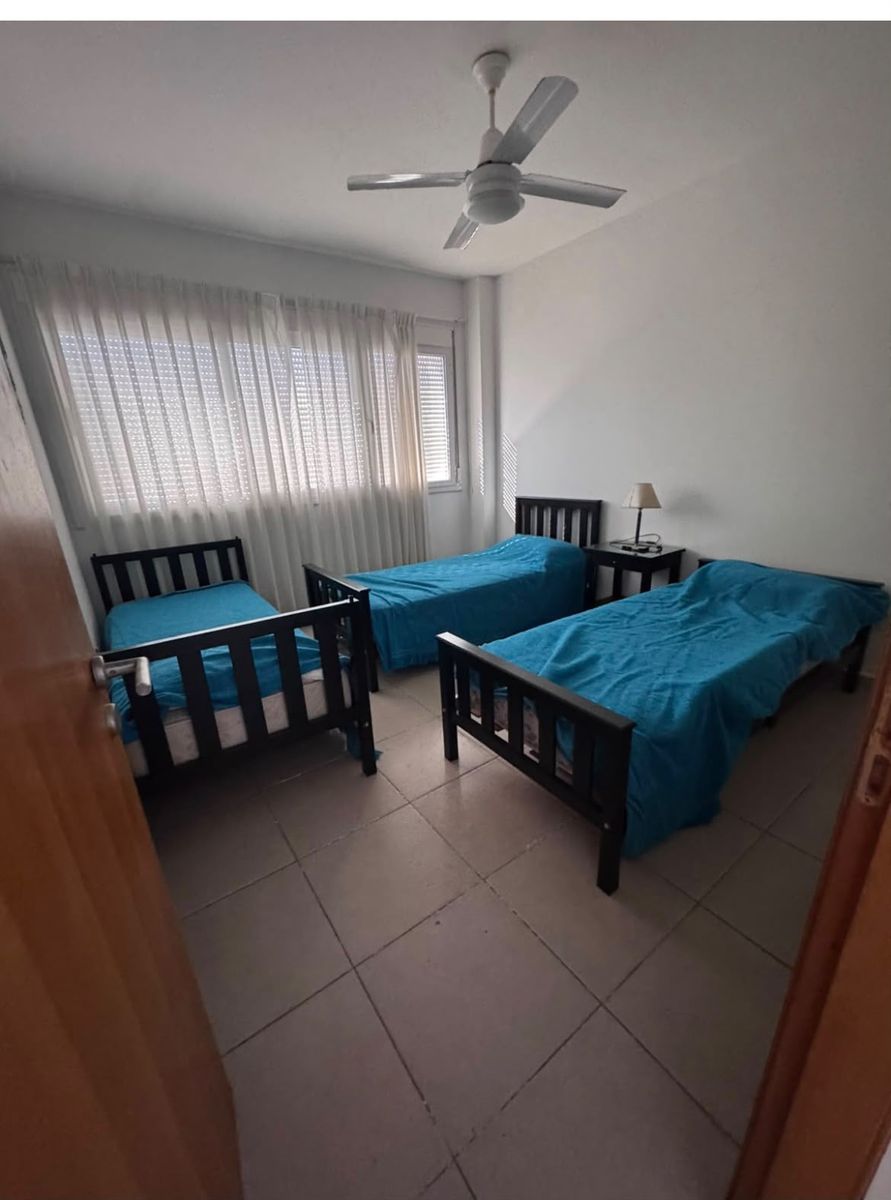 Dpto Ubicación privilegiada: a solo 1 cuadra del centro y 3 cuadras de la playa. — foto 3
