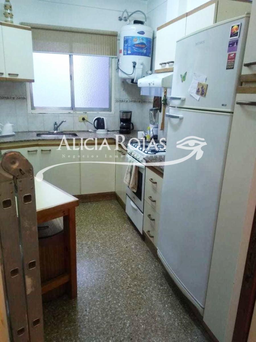 Excelente Dpto 3 Amb Frente c/ balcon. 1pso x esc. Delgado 1000. Colegiales - 3