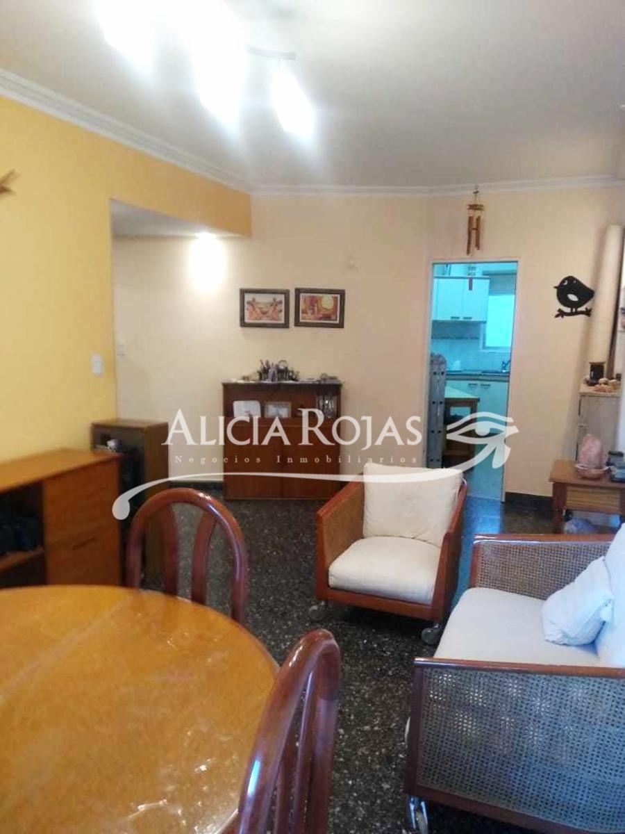 Excelente Dpto 3 Amb Frente c/ balcon. 1pso x esc. Delgado 1000. Colegiales - 10