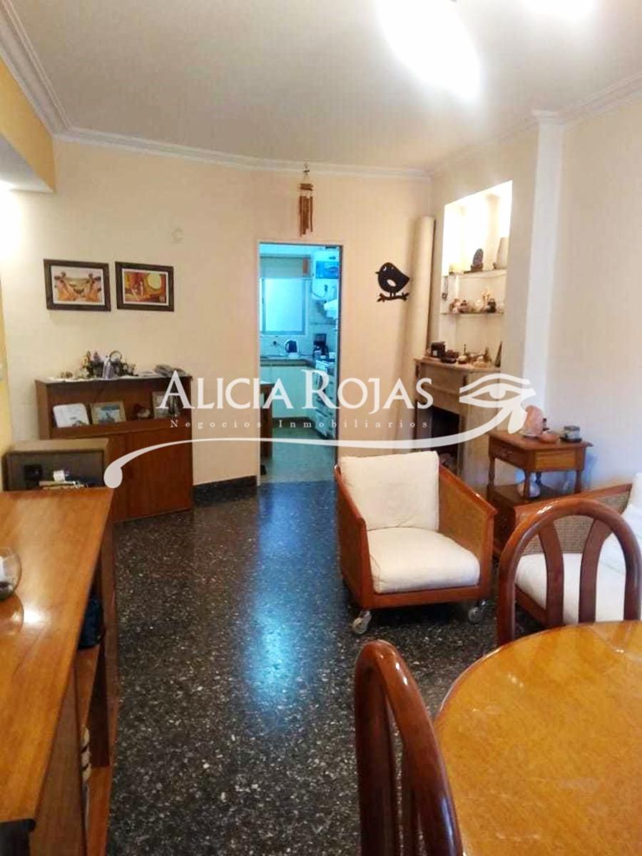 Excelente Dpto 3 Amb Frente c/ balcon. 1pso x esc. Delgado 1000. Colegiales - 12