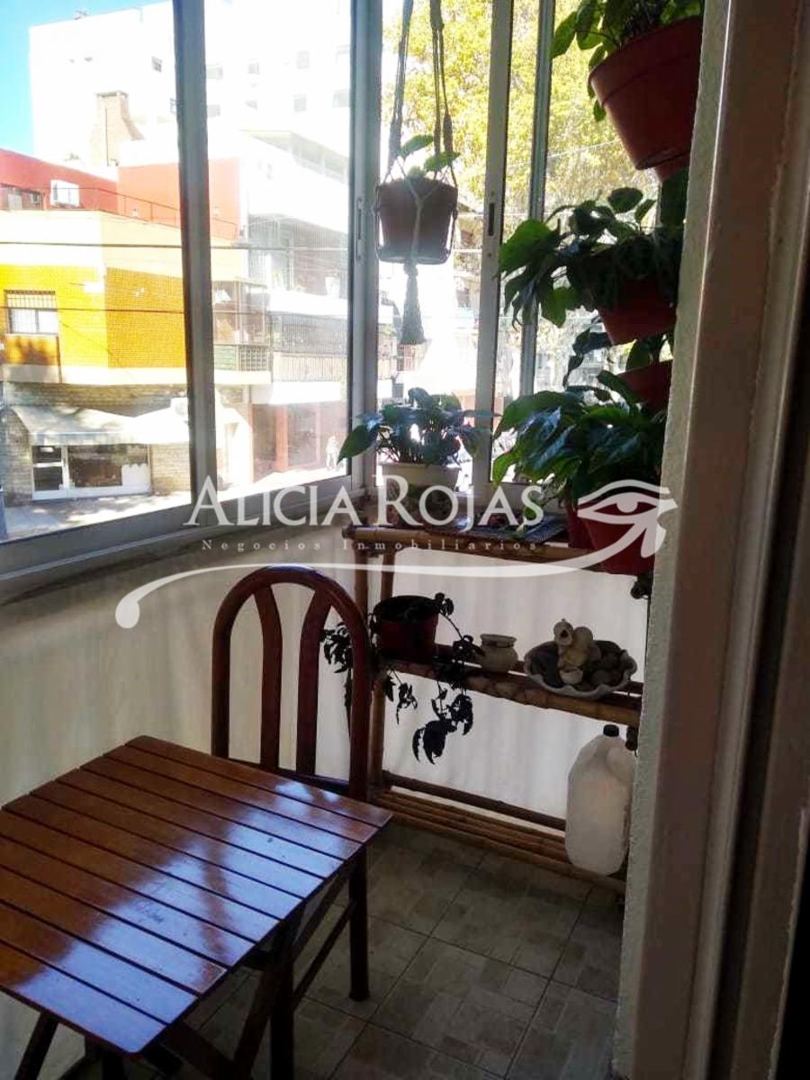 Excelente Dpto 3 Amb Frente c/ balcon. 1pso x esc. Delgado 1000. Colegiales - 13