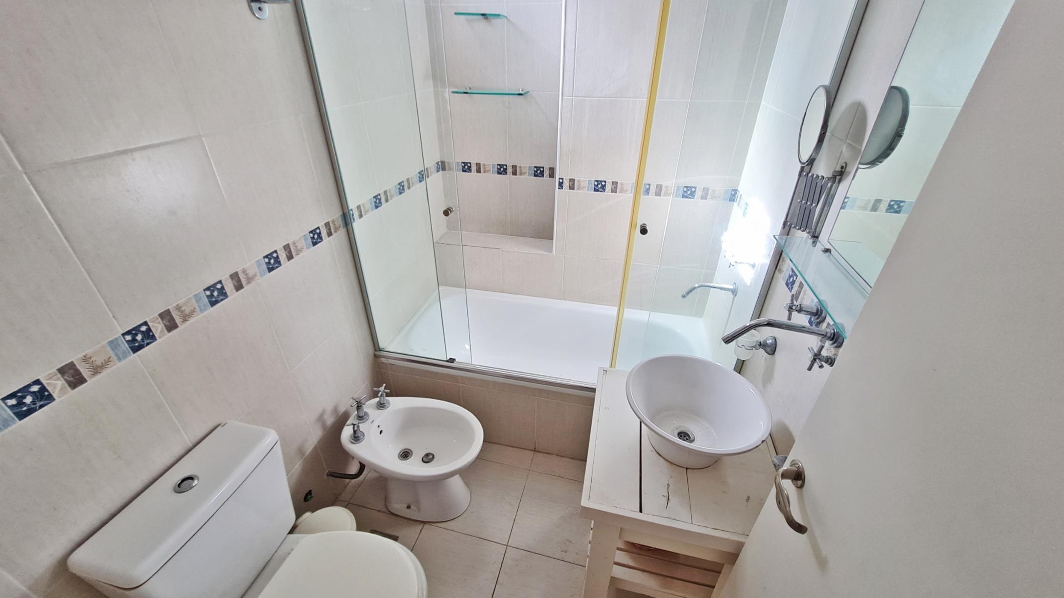 Excelente Dúplex 2 Amb **Apto crédito** con Doble Balcón. Lugones 1700.Villa Urquiza — foto 9