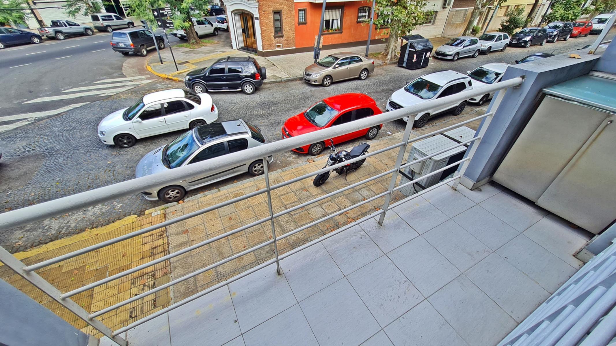 Excelente Dúplex 2 Amb **Apto crédito** con Doble Balcón. Lugones 1700.Villa Urquiza — foto 14