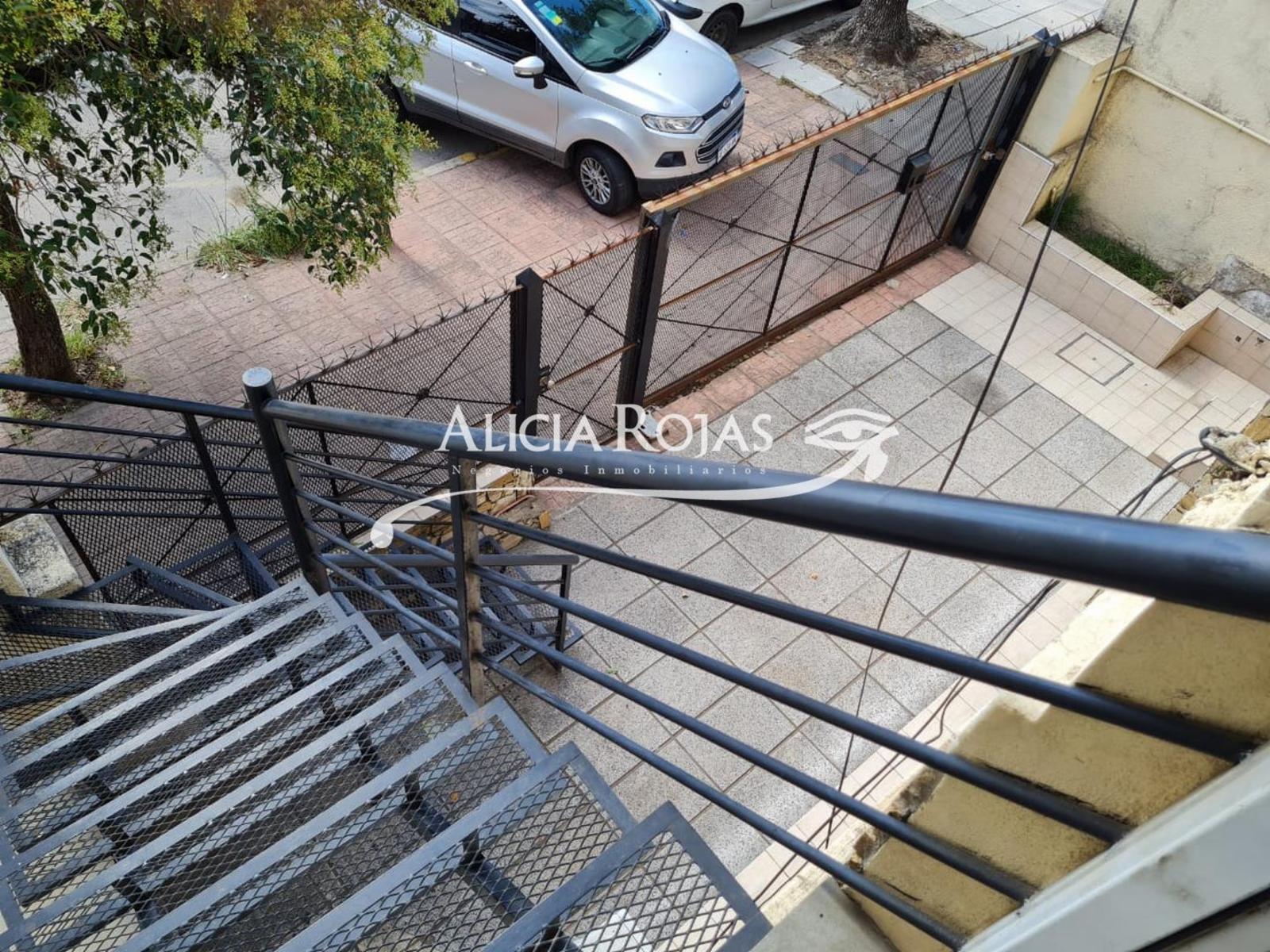 Excelente Ph con 2 unidades de 3 amb c/u-Liniers 600-Lomas del Mirador — foto 12