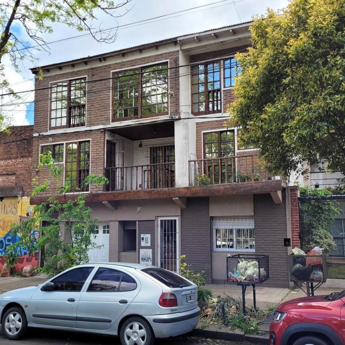 Excelente Ph Duplex De 3 Amb. Frente. 45mts. Balcón Terraza. Calle 12. 1600. Zona Céntrica. La Plata — foto 2