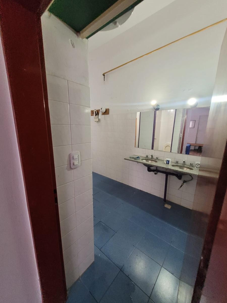 Excelente casa lote propio 10x29.28 con casa y local. Lezica 4100 San Justo — foto 11