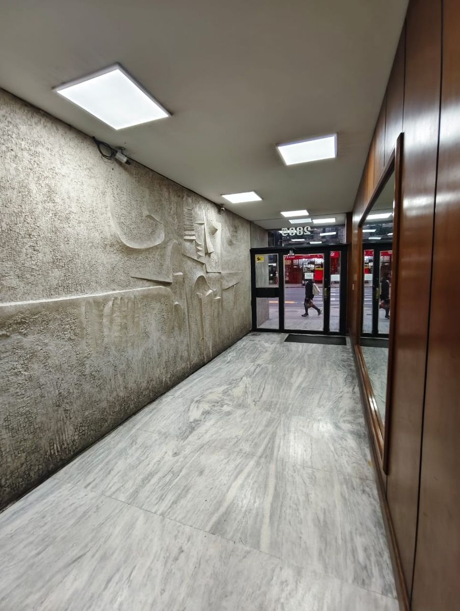Excelente Dpto 2 Amb 36 Mts Apto/credito Av Corrientes 2200. Once — foto 4