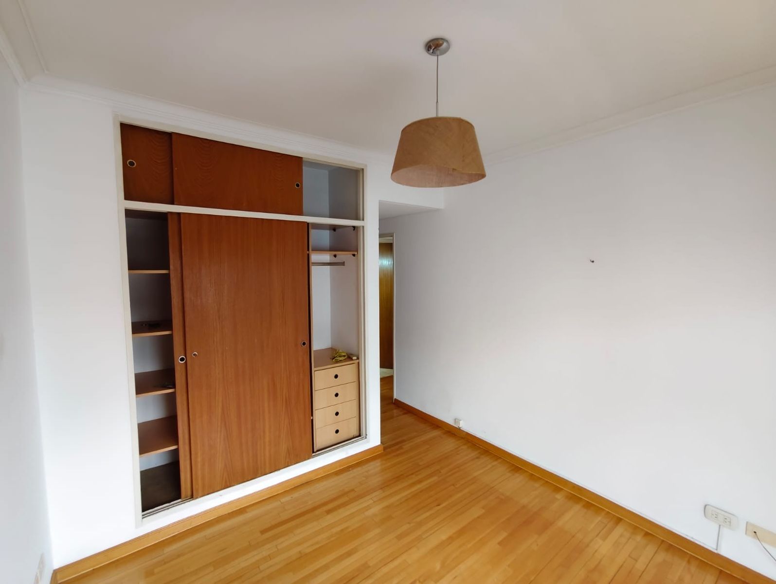 Excelente Semipiso de 4 Amb al Fte con cochera.**Apto Credito**. 96mts.Pacheco 2700. V Urquiza — foto 13