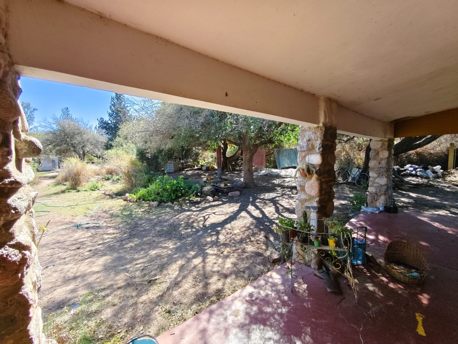 Excelente 2 Casas Sobre Lote 1560 Mts. El Faldeo. Capilla Del Monte. Cordoba — foto 11