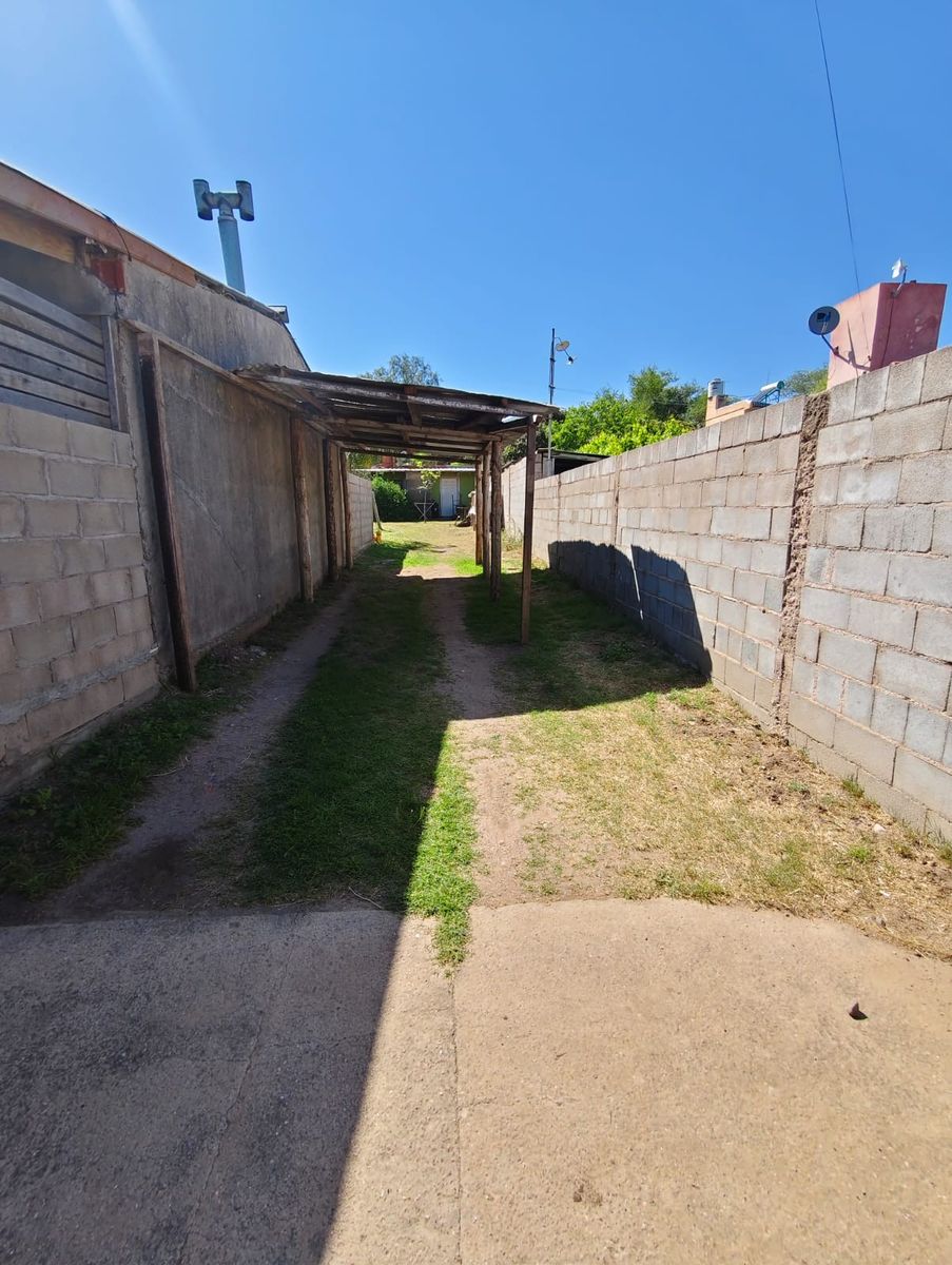 Excelente Lote con 4 cabañas. Idealalquilertemporario.Urquiza1600.Capilla del Monte — foto 2