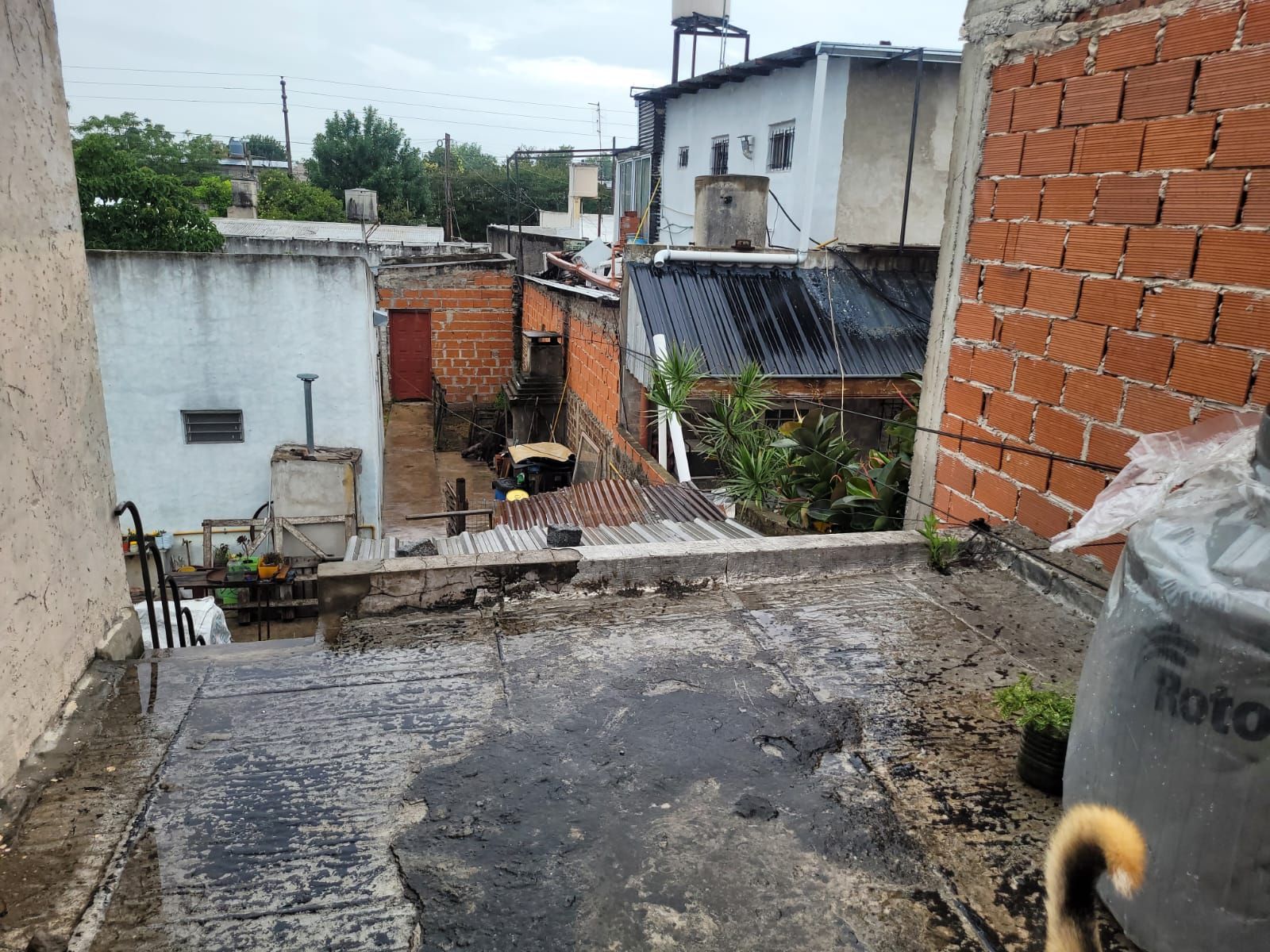 Excelente Casa de Lote Propio Con 3 Ph 150mts Cub Churrinche 3700 Temperley — foto 5