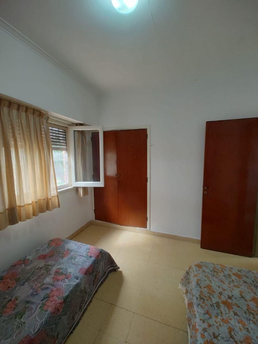 Excelente Chalet De 4 Amb 172 Mts Cub Y 100mts Parque Calle 13 900 Miramar - 3