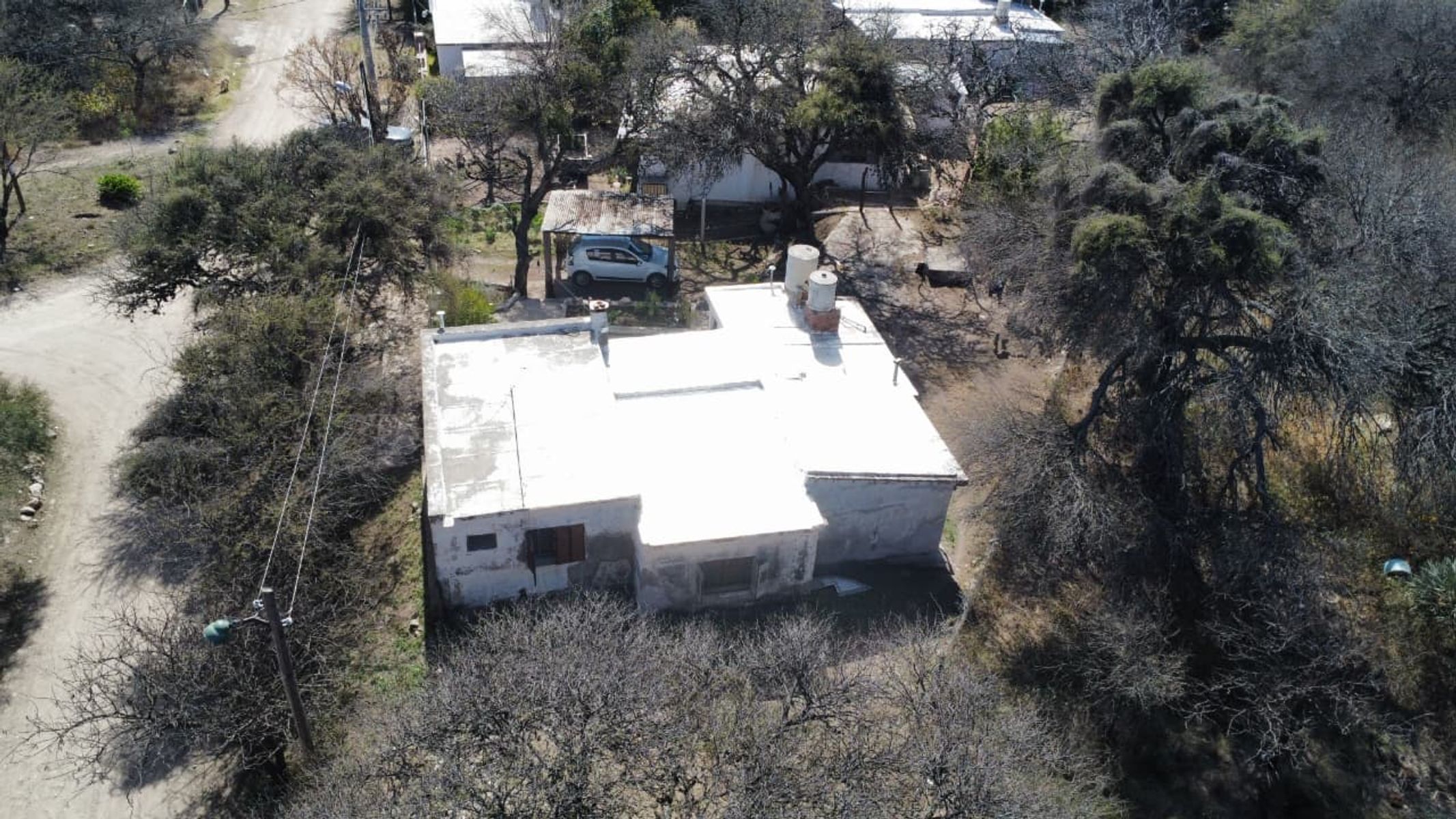 Excelente Lote con 2 casa 730mts cochera Sto Cabral 500 Barrios San Martin Capilla del monte - 19