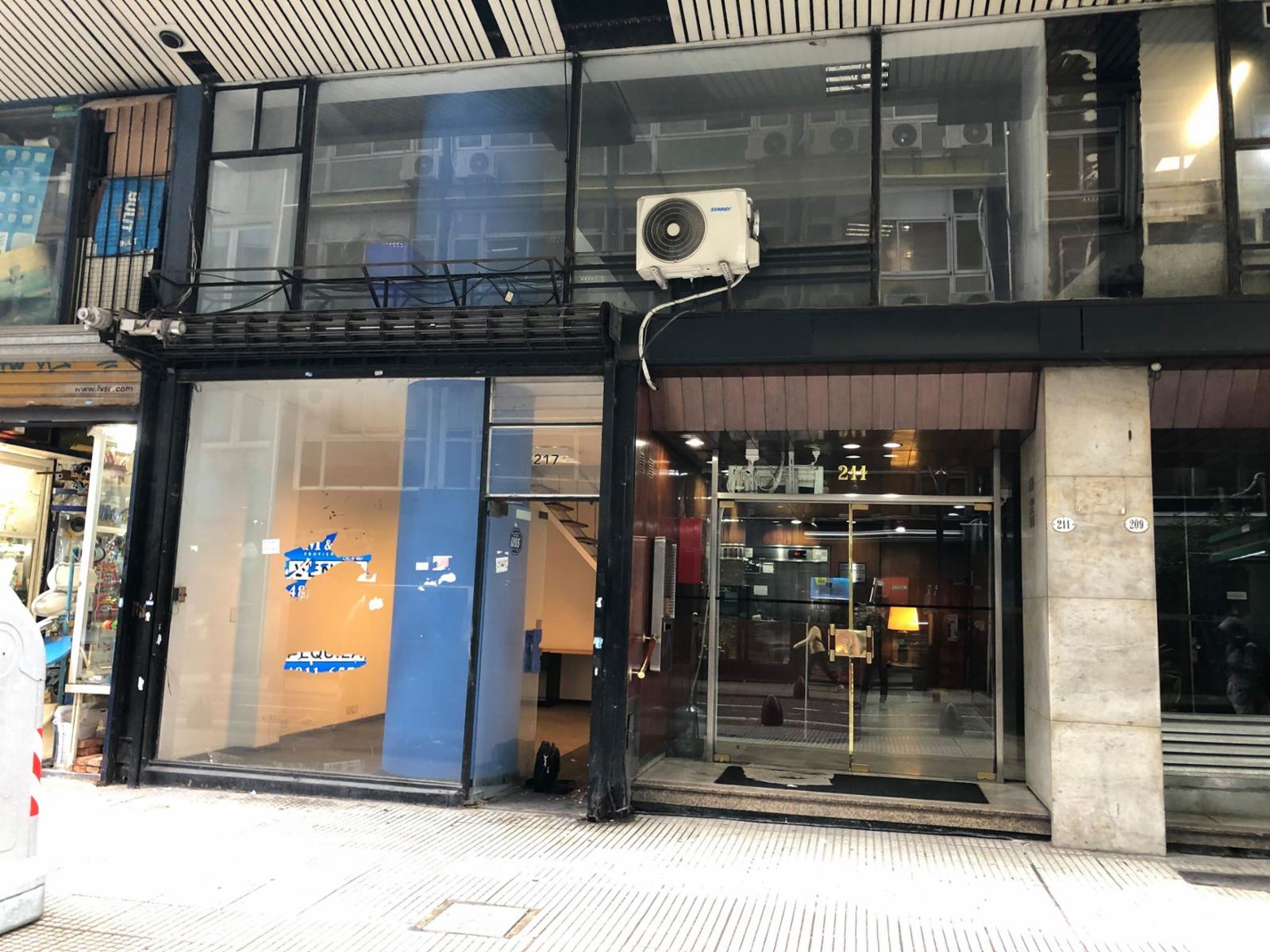 EXCELENTE LOCAL EN ALQUILER EN MICROCENTRO, EN 2 PLANTAS, DOBLE ALTURA. IMPECABLE. - 15