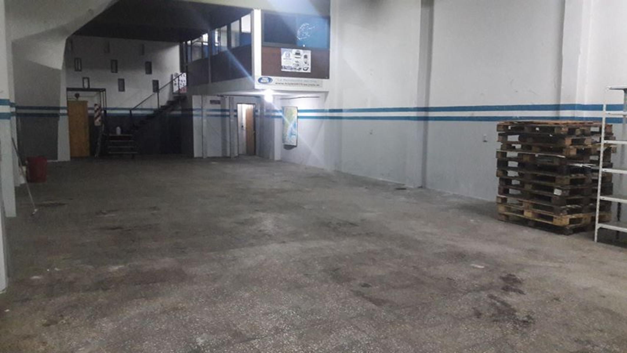 VENTA GALPON/ DEPOSITO EN PARQUE AVELLANEDA - 5
