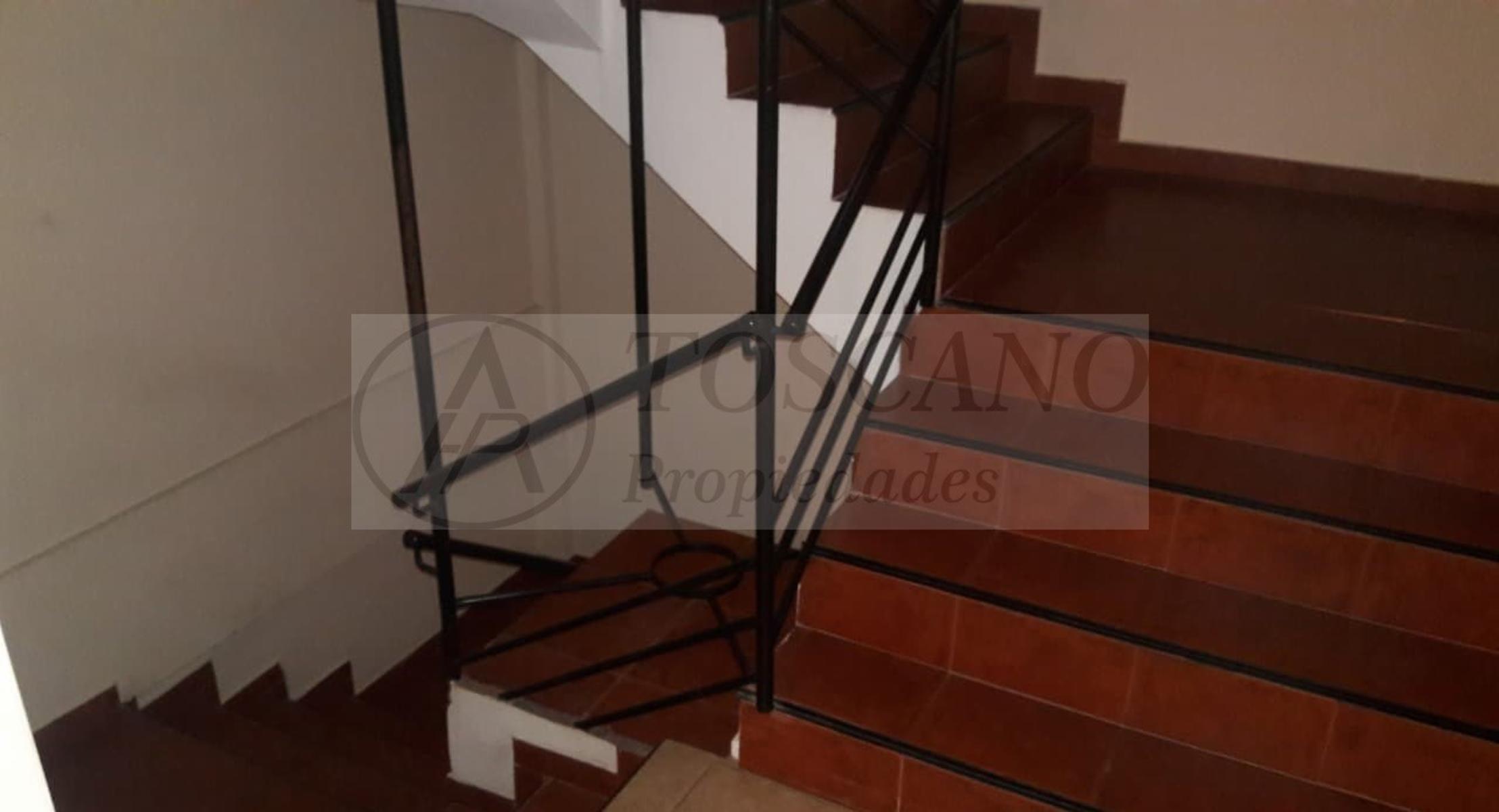 VENDO DPTO 2 AMB AL FRENTE EN LINIERS — foto 4