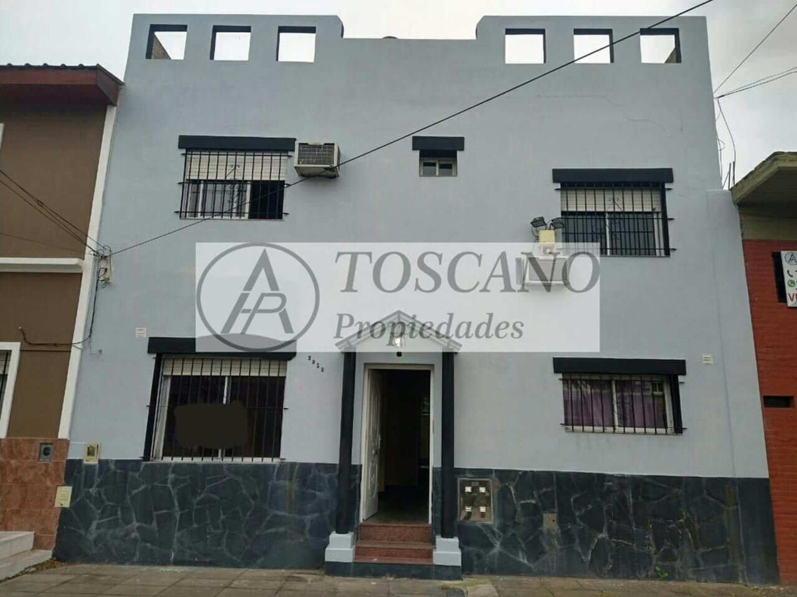 vendo casa 5 amb en parque avellaneda