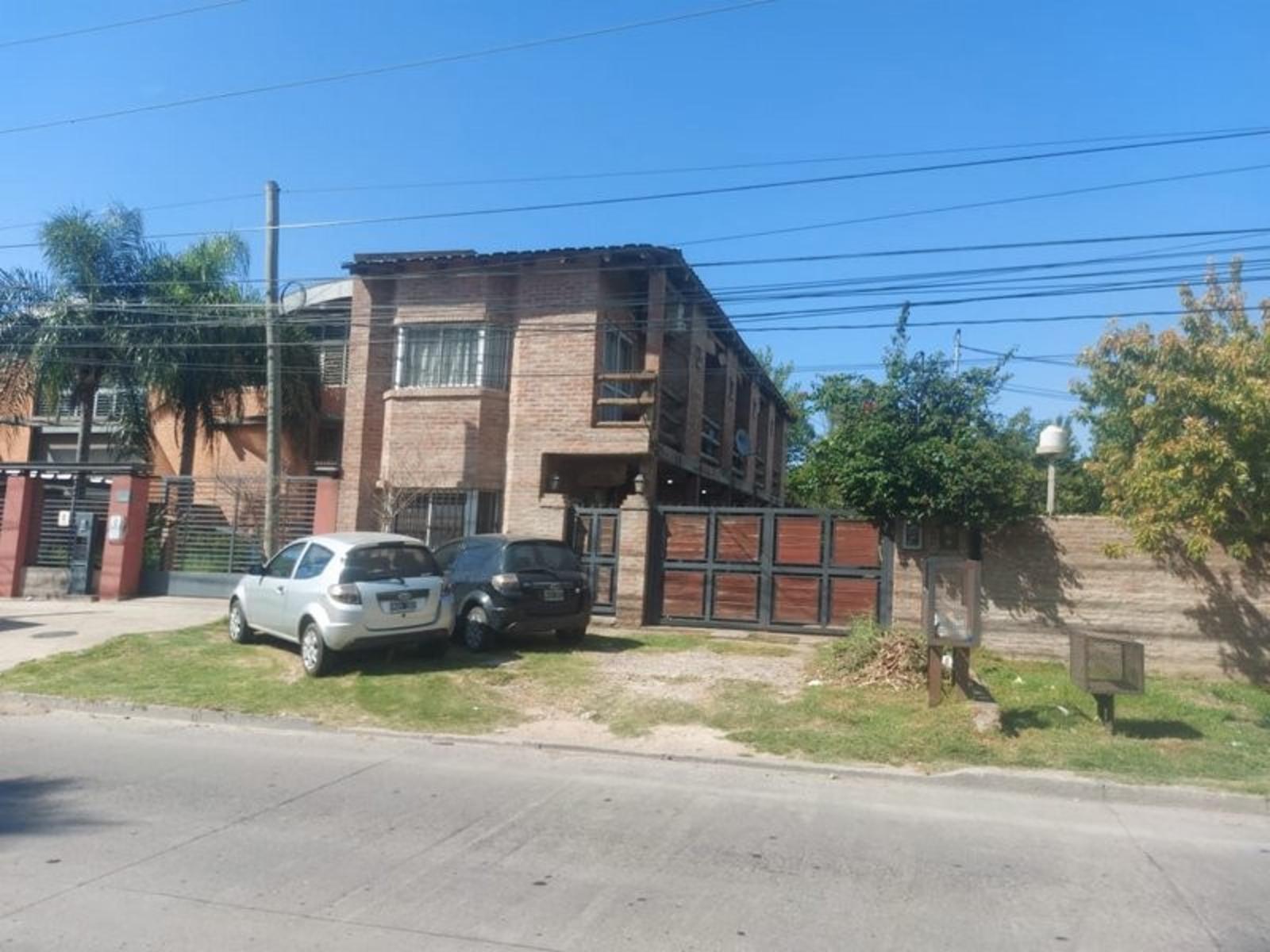Excelente Propiedad Benavidez Av. Juan D. Perón - 5 Dúplex para alquiler (alquilados en este momento) - en 2 Plantas - excelente ubicación - fácil acceso — foto 4