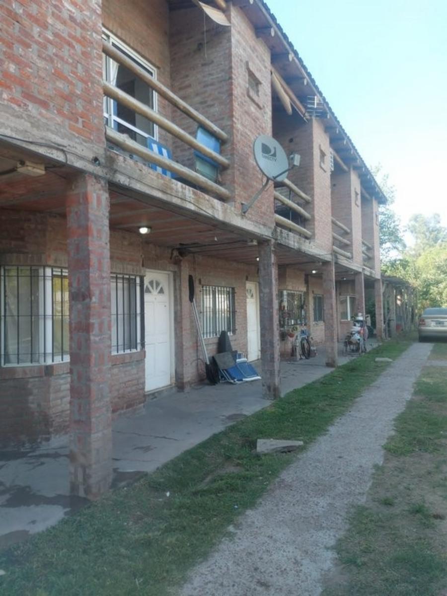 Excelente Propiedad Benavidez Av. Juan D. Perón - 5 Dúplex para alquiler (alquilados en este momento) - en 2 Plantas - excelente ubicación - fácil acceso — foto 10