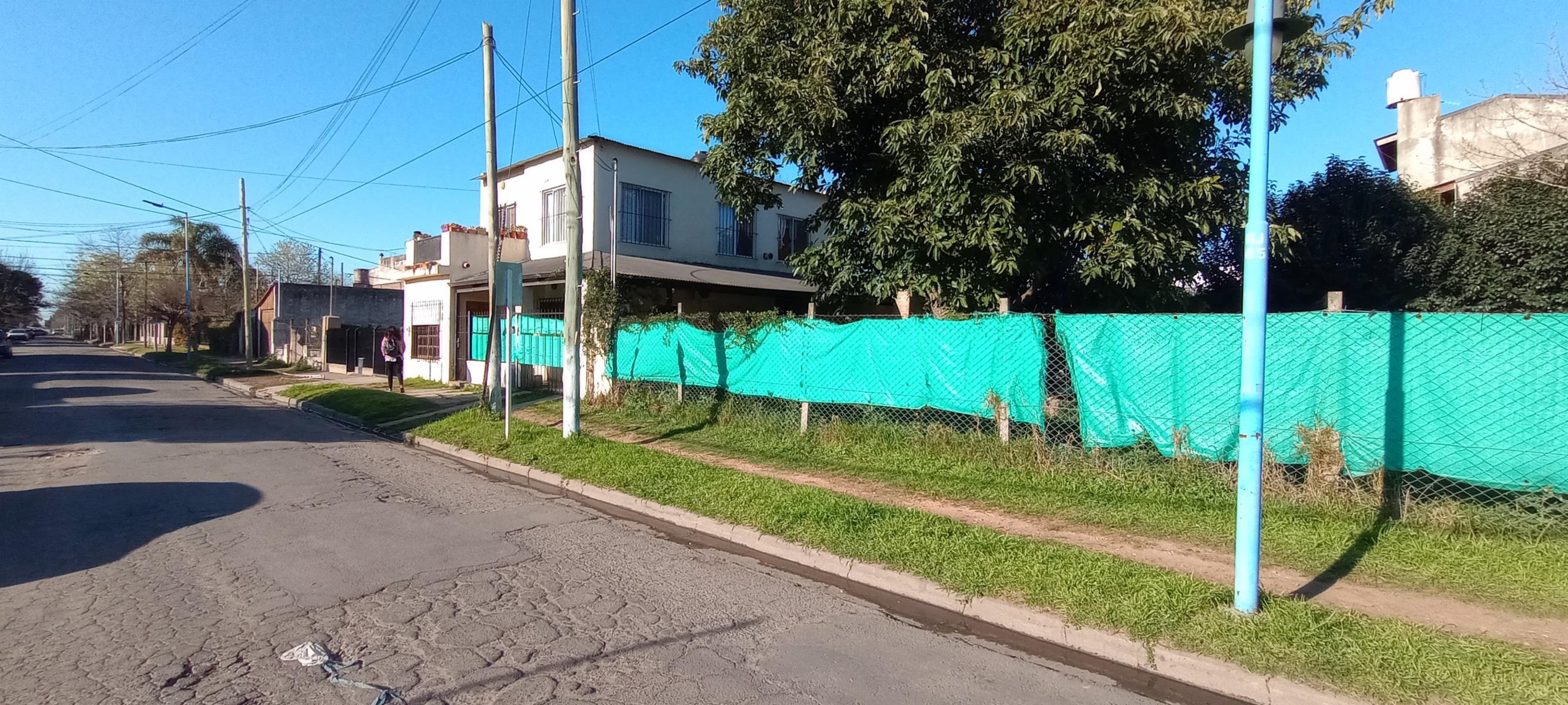 Espectacular Esquina - 2 Dptos. PA y PB con amplio terreno para usos múltiples — foto 2