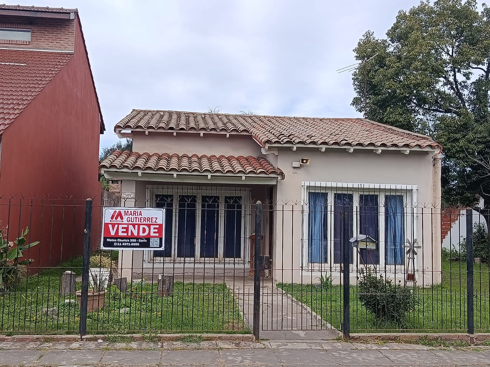 CASA GARIN CENTRO - EXCELENTE UBICACIÓN