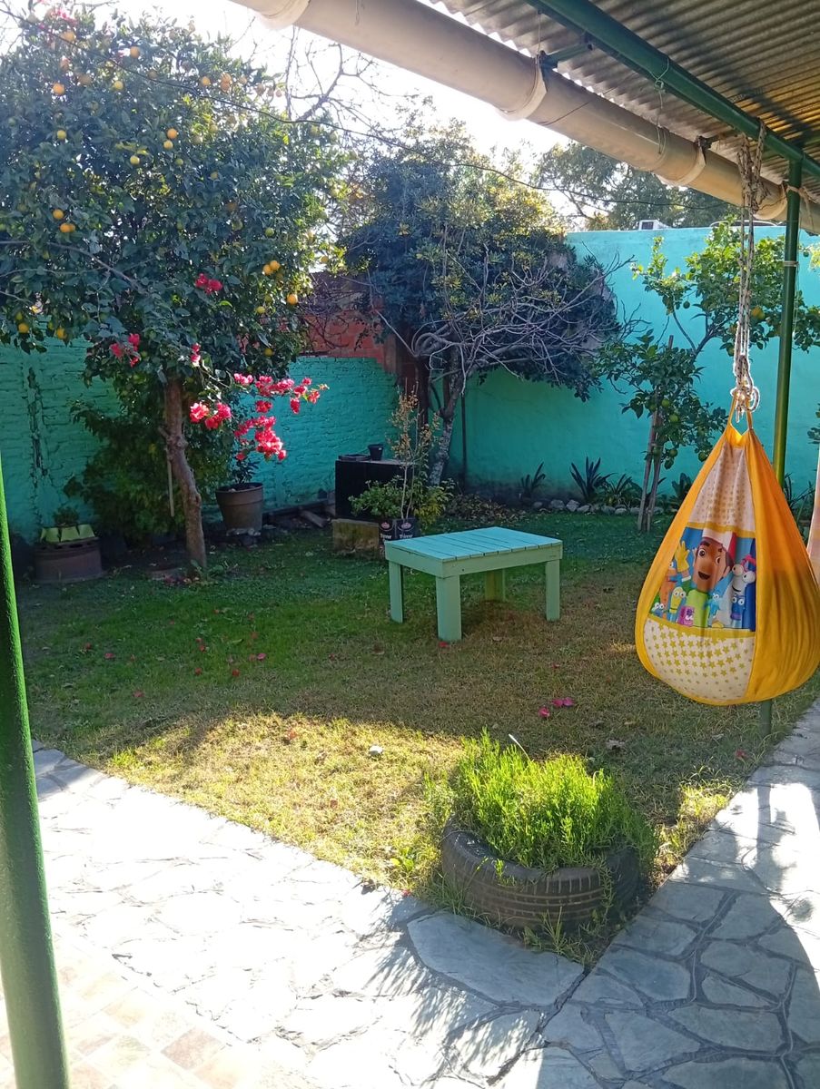 Hermosa Casa - Zona Céntrica - Garin - 12
