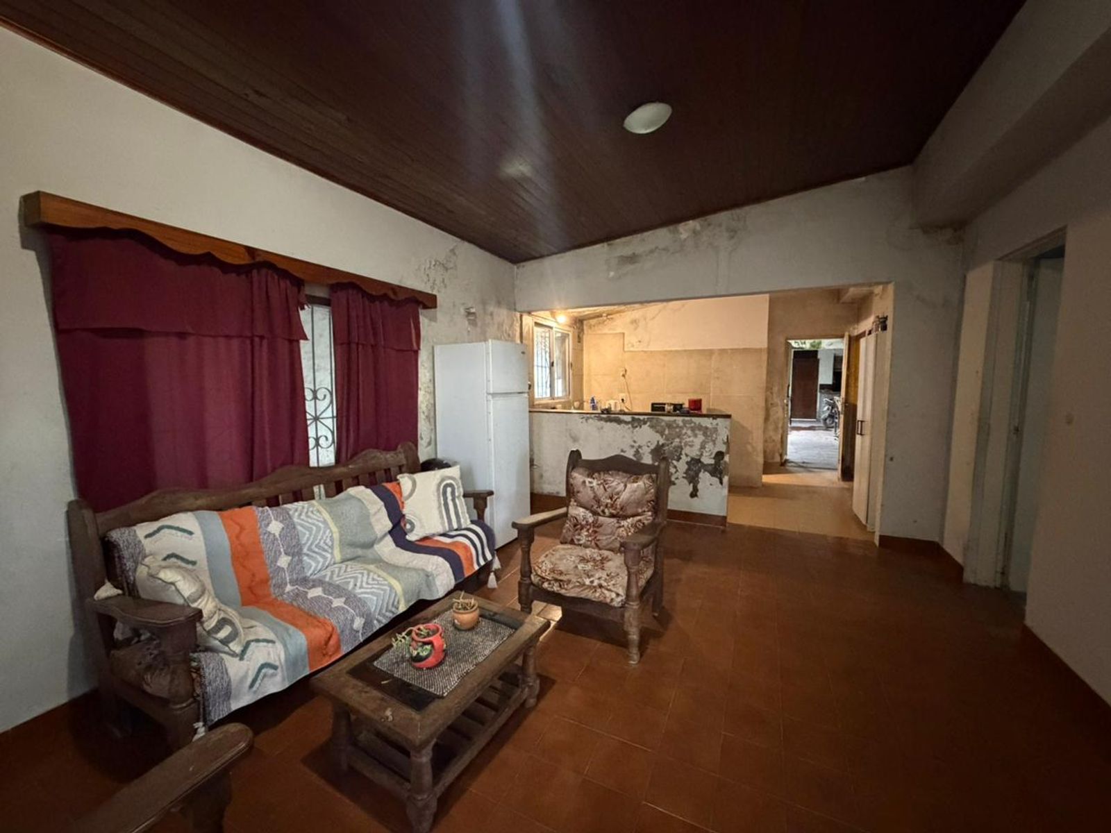 Casa a Refaccionar - Garin - 2 dormitorios - baño - cocina/comedor - 4