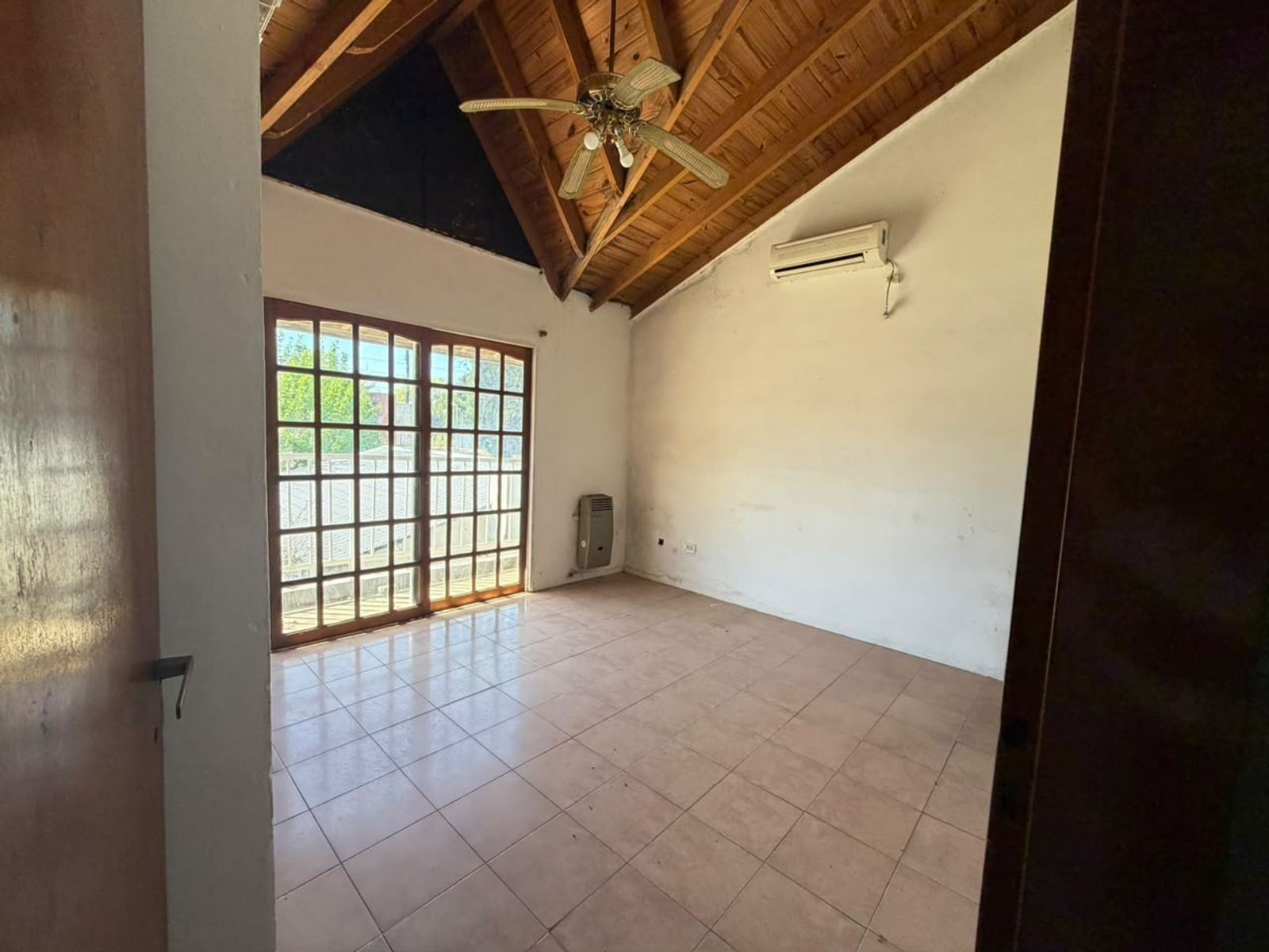 Importante Propiedad - Centro Garin — foto 15