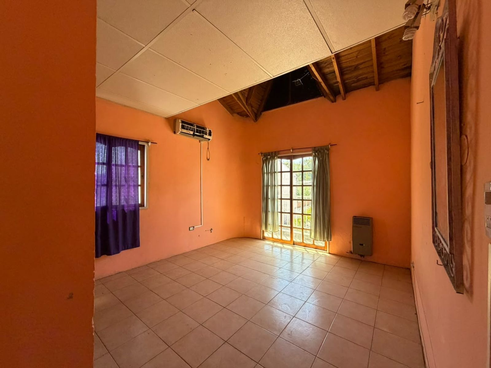Importante Propiedad - Centro Garin - 16