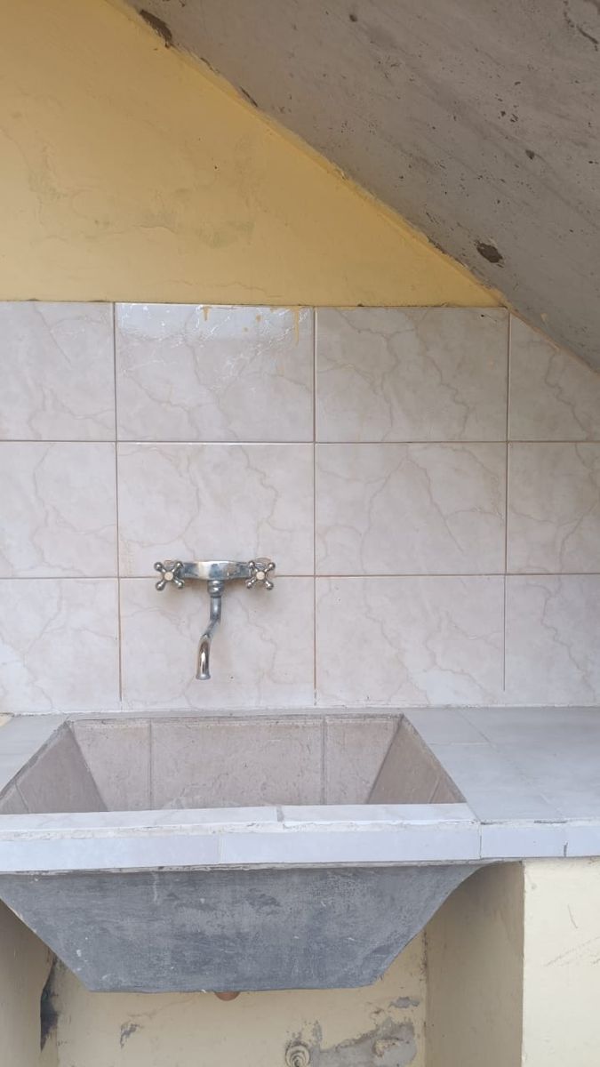 Alquiler - Dpto. Planta Alta 2 Dormitorios - Garin - 2