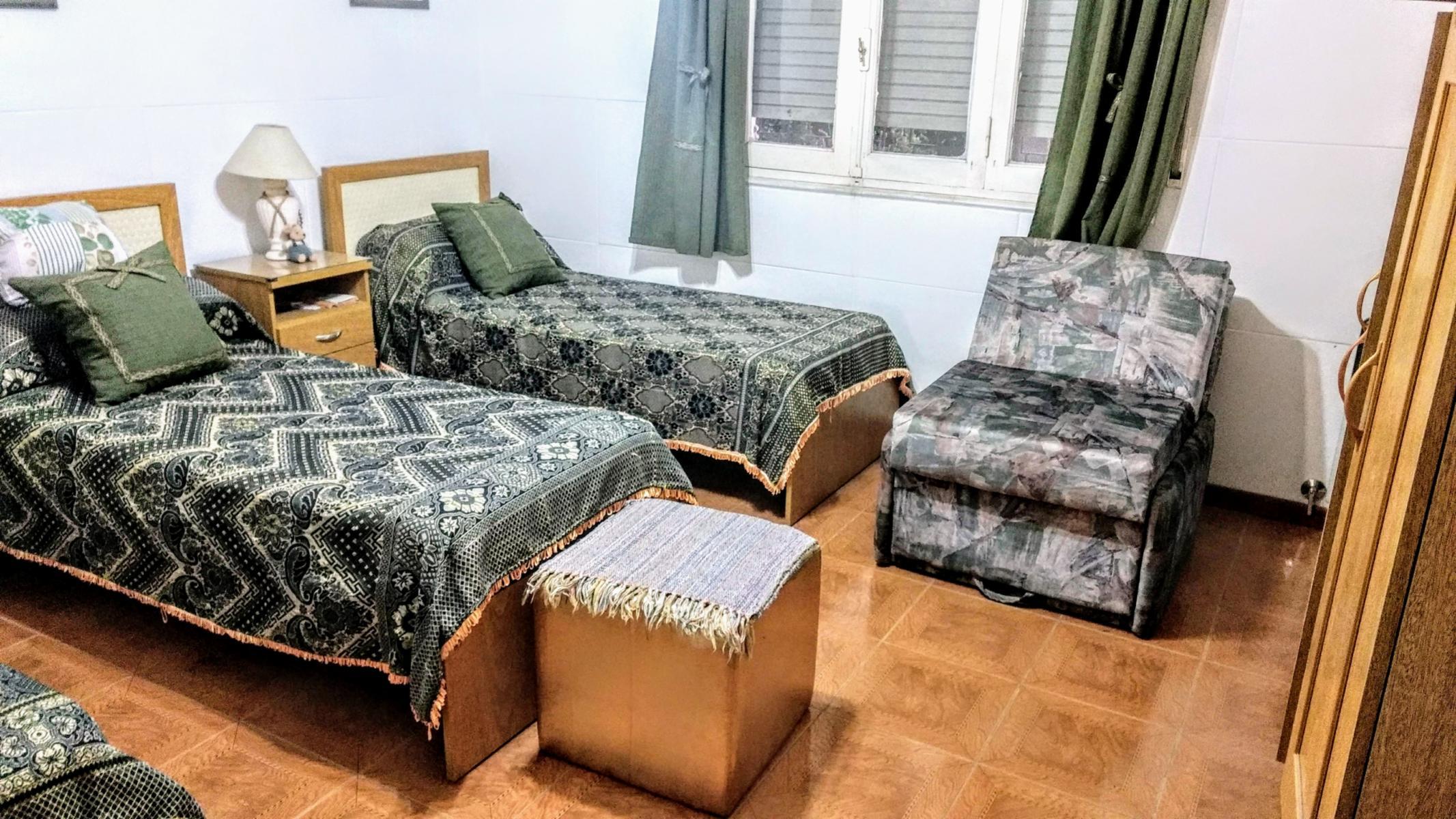 VENTA CASA EN OLIVEROS CON PARQUE Y PILETA — foto 6