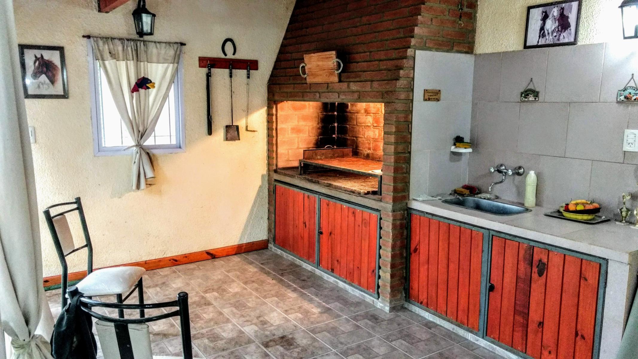 VENTA CASA EN OLIVEROS CON PARQUE Y PILETA — foto 10