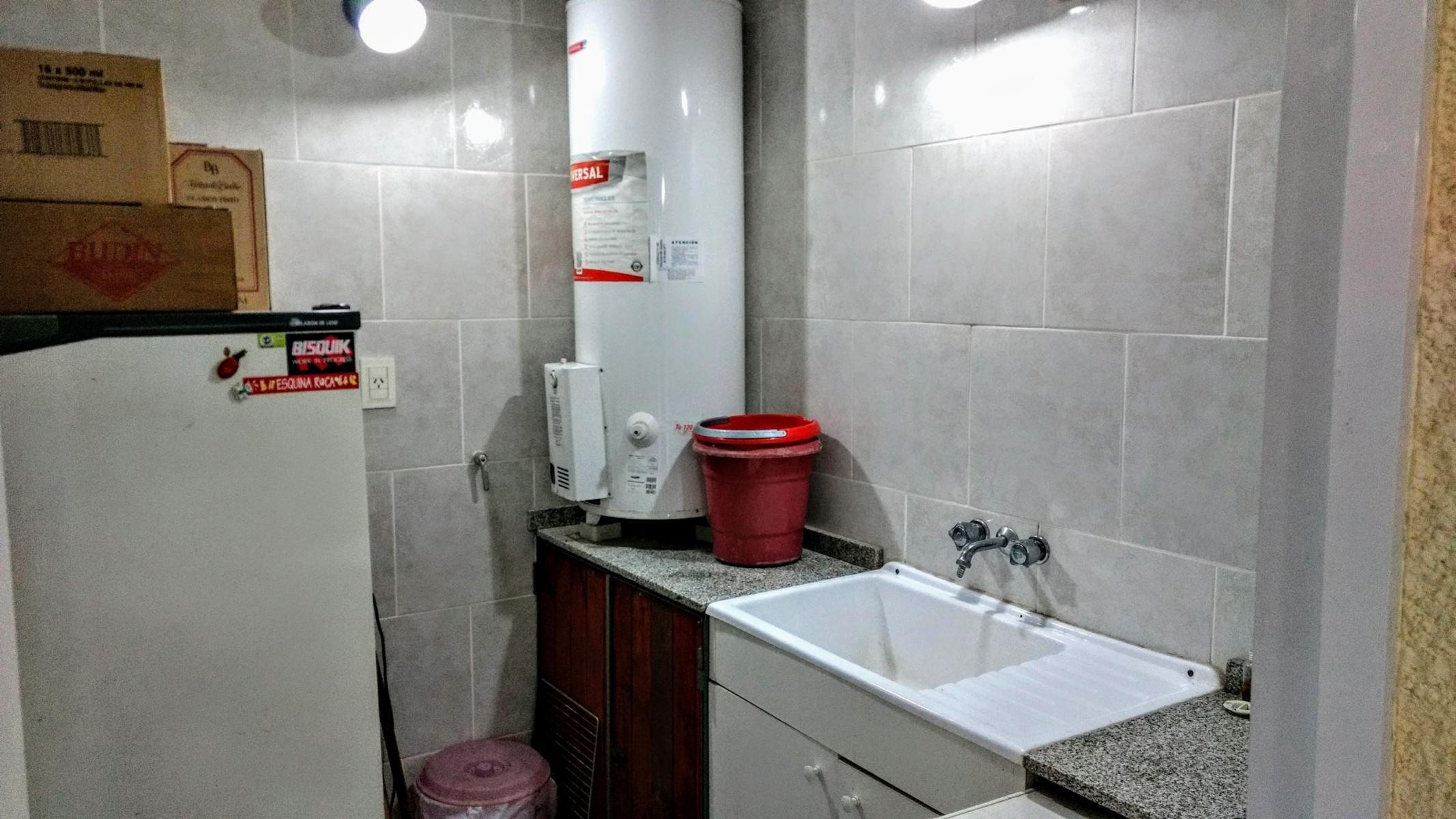 VENTA CASA EN OLIVEROS CON PARQUE Y PILETA — foto 13