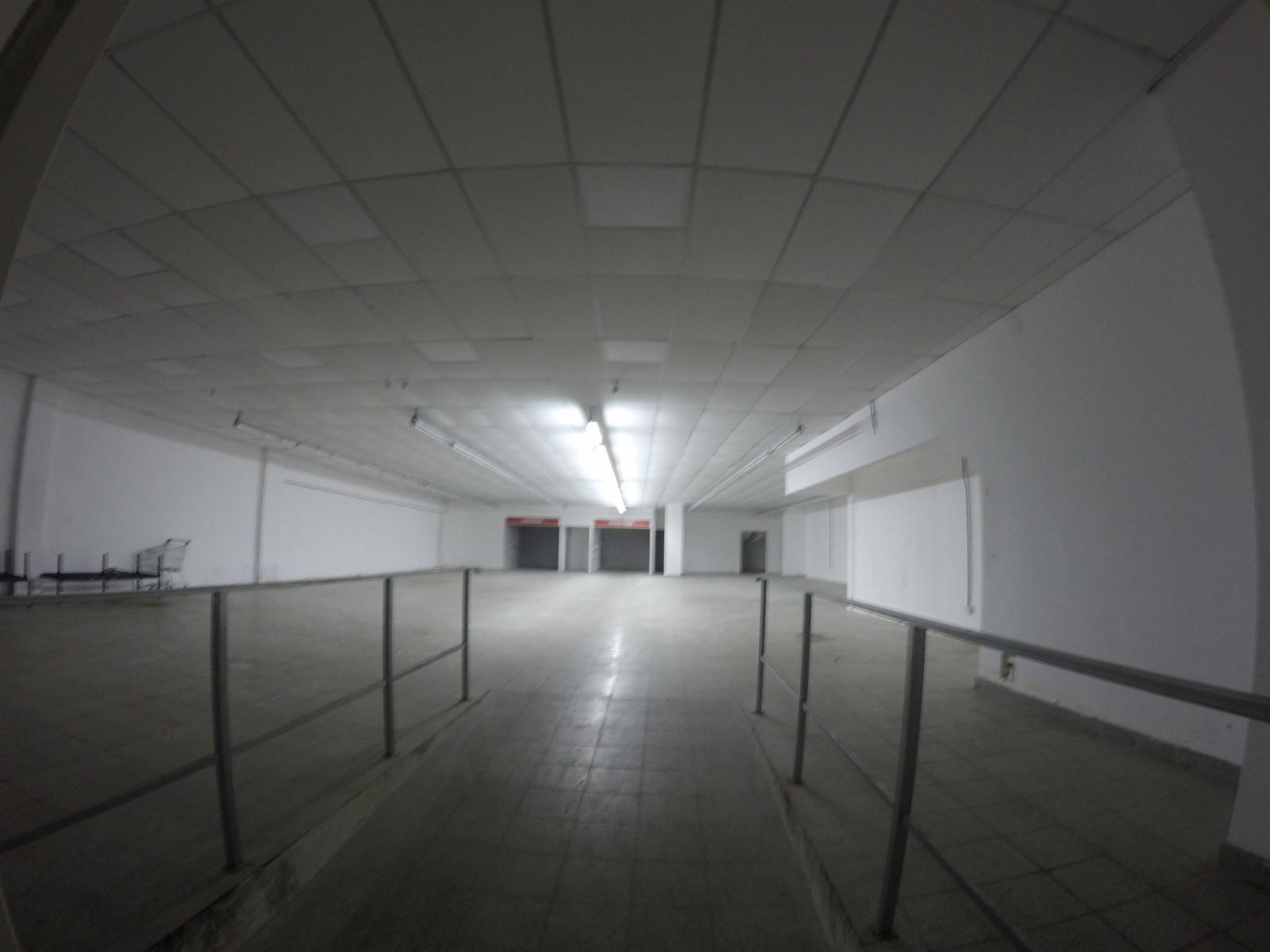 EXCELENTE LOCAL DE 550 M2, SOBRE AVENIDA ARIETA - VILLA LUZURIAGA - 6