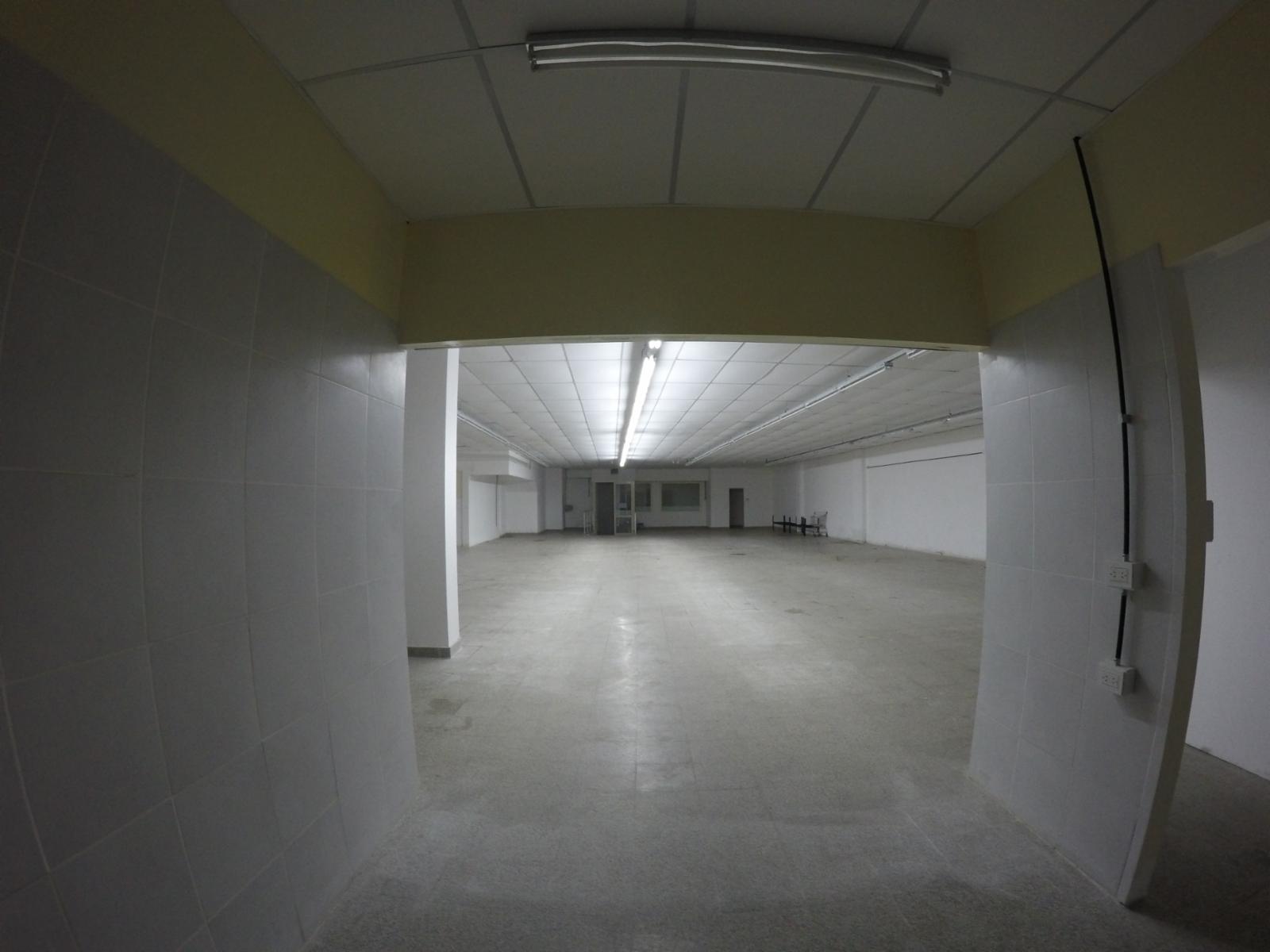 EXCELENTE LOCAL DE 550 M2, SOBRE AVENIDA ARIETA - VILLA LUZURIAGA - 12