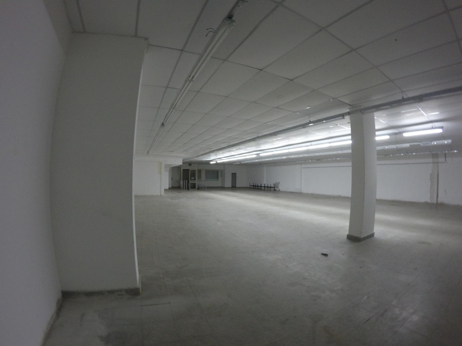 EXCELENTE LOCAL DE 550 M2, SOBRE AVENIDA ARIETA - VILLA LUZURIAGA - 13