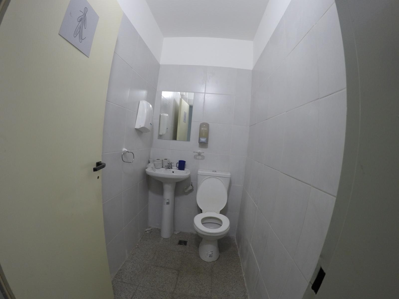 EXCELENTE LOCAL DE 550 M2, SOBRE AVENIDA ARIETA - VILLA LUZURIAGA - 17