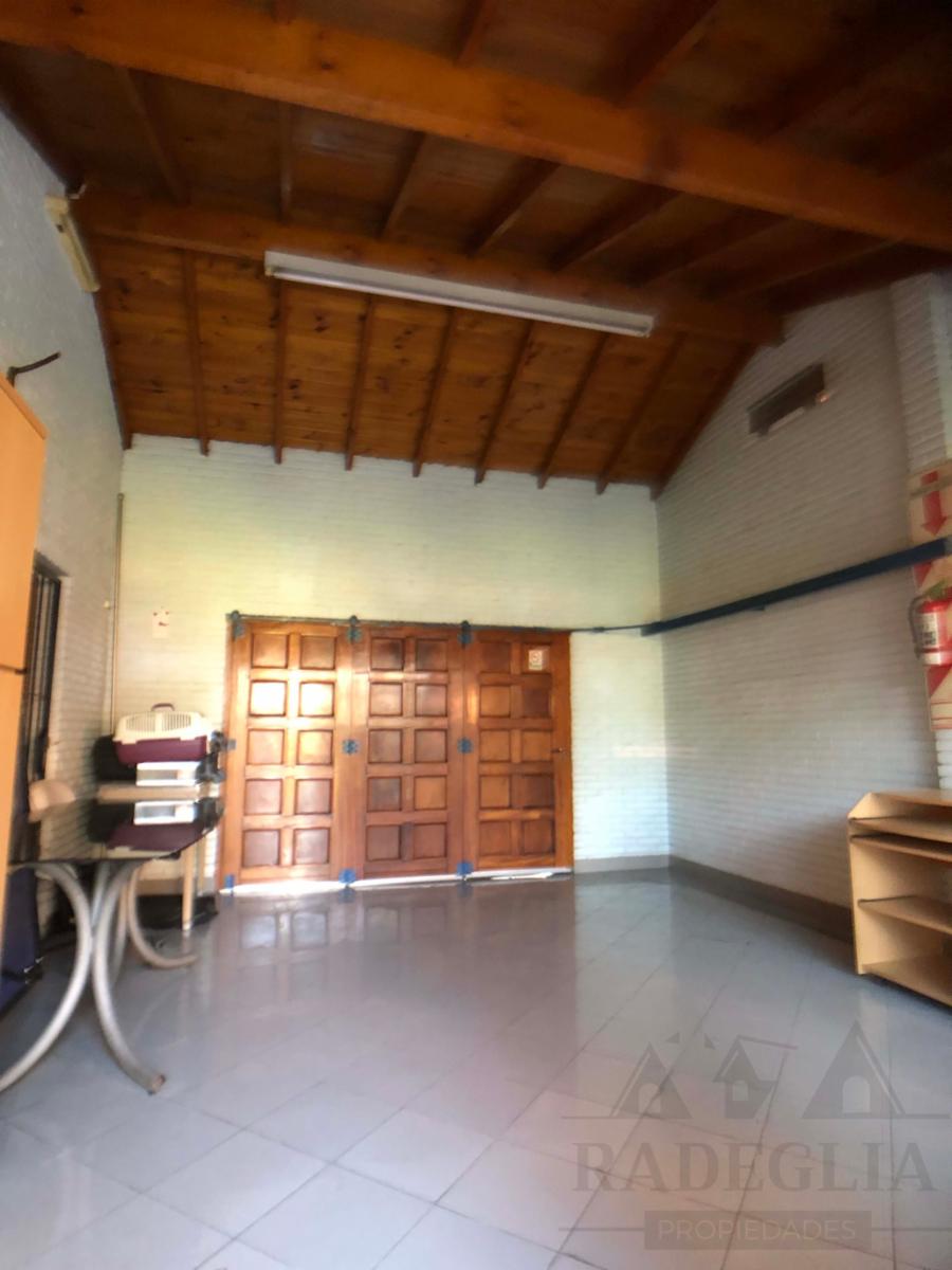 Hermoso chalet en Rafael Calzada - 3 dormitorios — foto 4