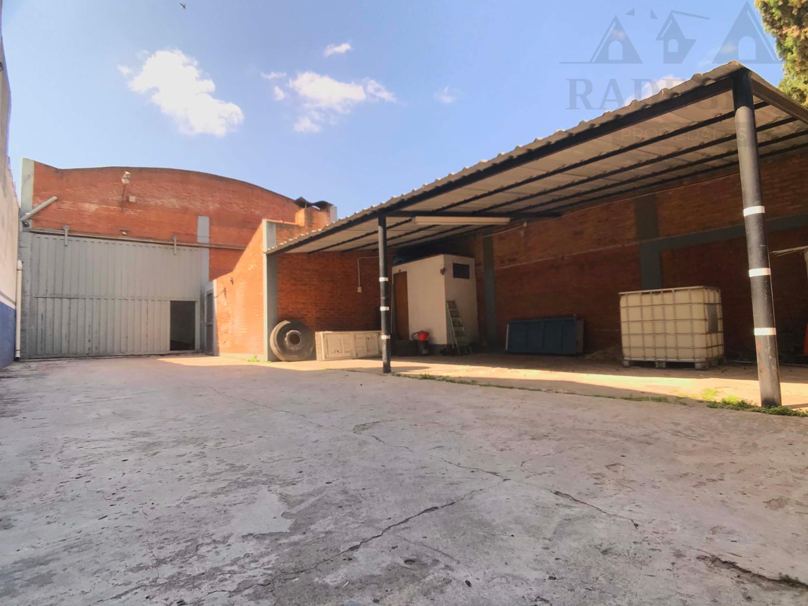 AMPLIO GALPÓN COMERCIAL - Zona Rafael Calzada - 1