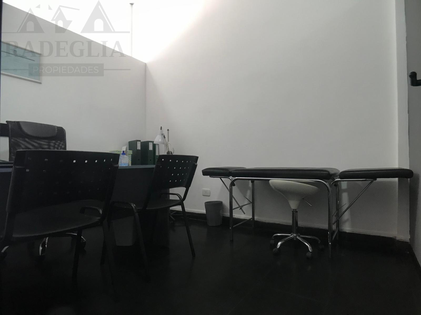 Local Comercial sobre Avenida Espora al 3500- Burzaco - 2