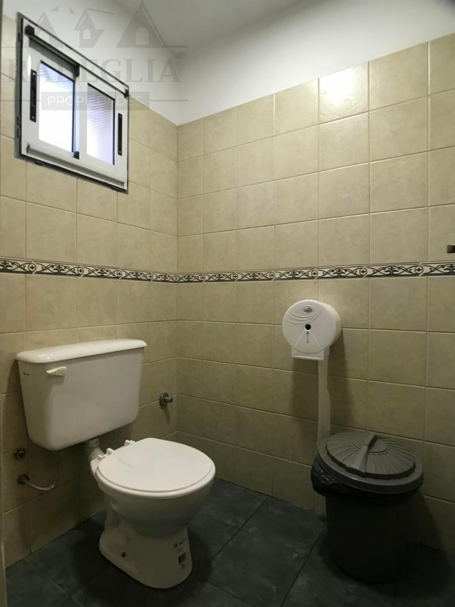 Local Comercial sobre Avenida Espora al 3500- Burzaco - 4