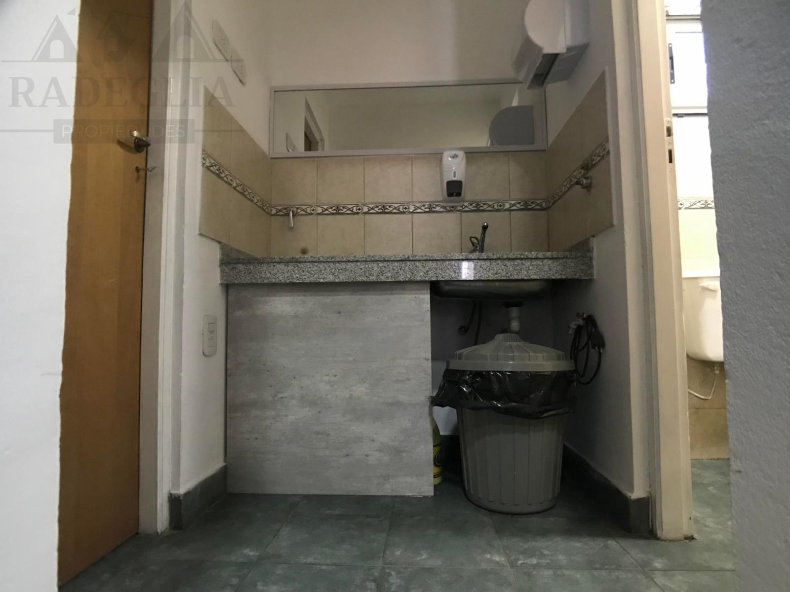 Local Comercial sobre Avenida Espora al 3500- Burzaco - 5