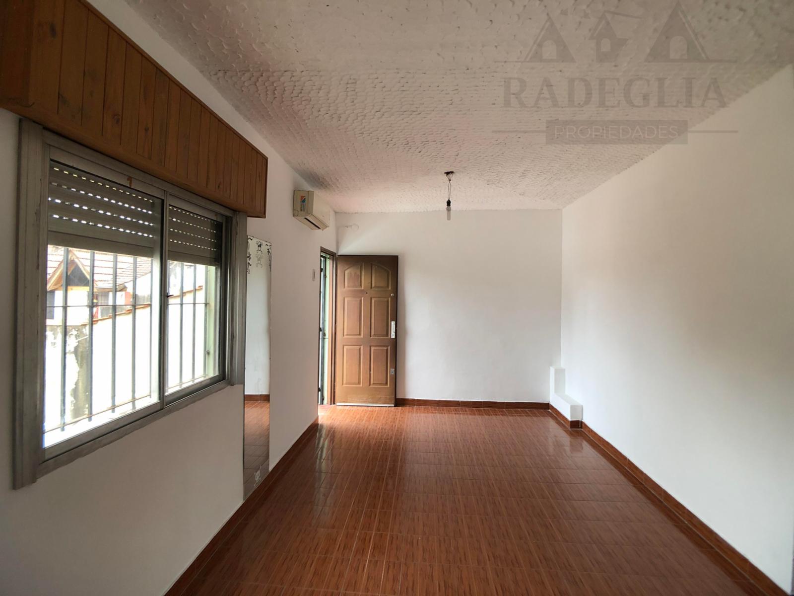 Departamento en 1er piso - Burzaco - 1