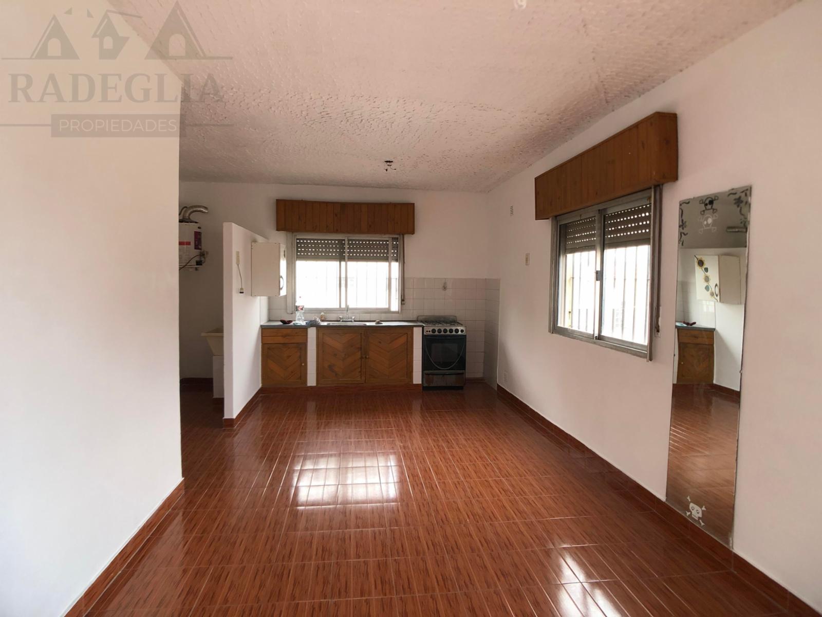 Departamento en 1er piso - Burzaco - 4