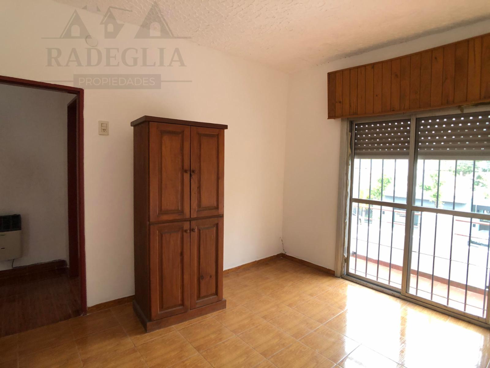 Departamento en 1er piso - Burzaco - 9