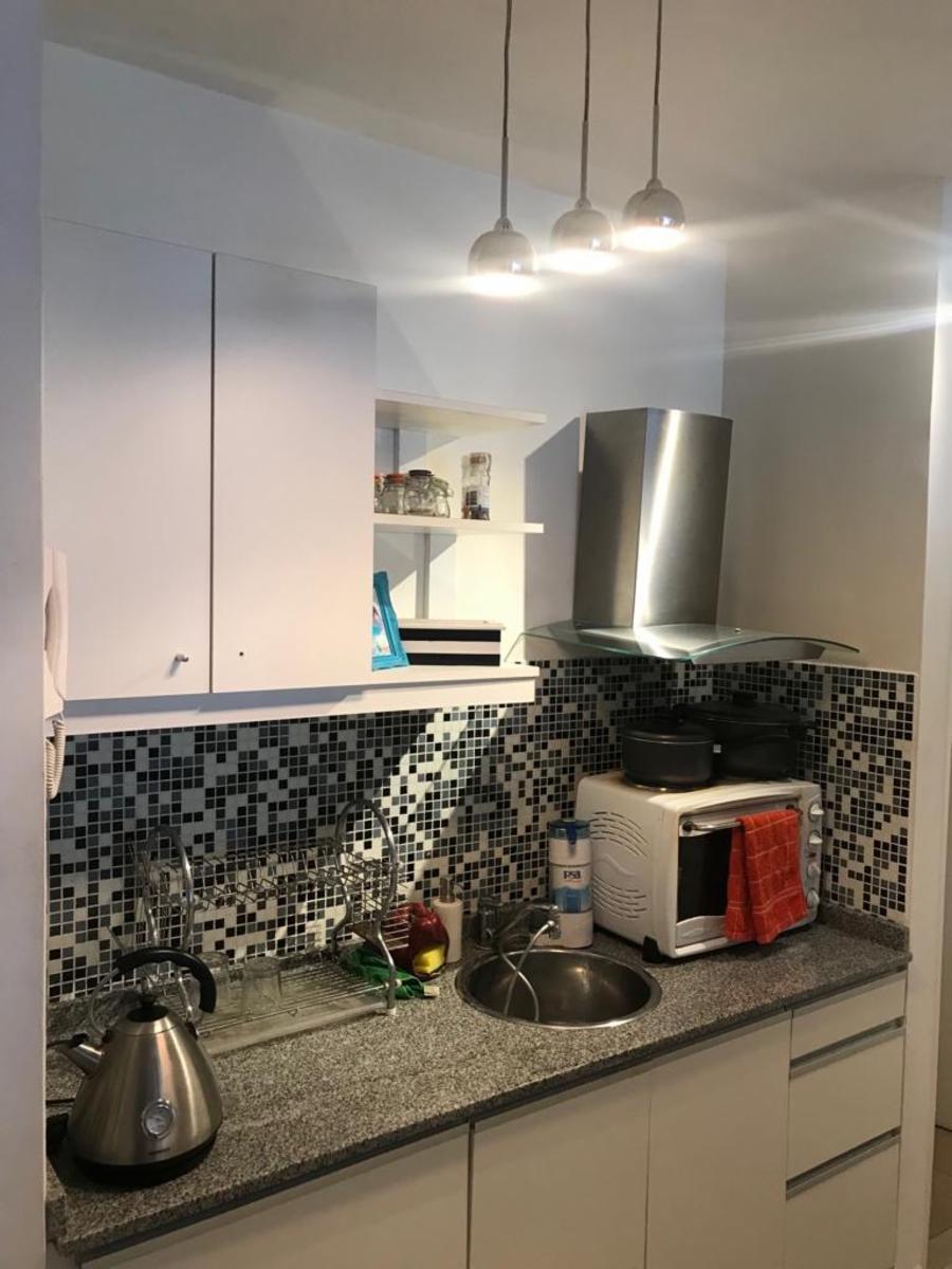 Excelente Departamento Amueblado - Av Córdoba 2436 - 3