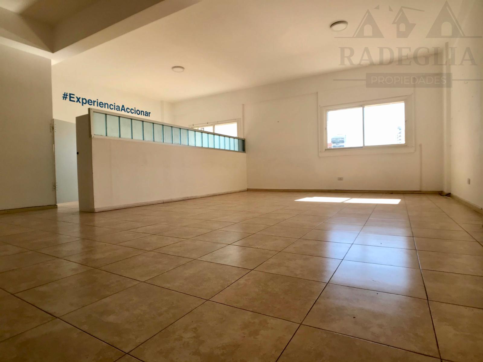Alquiler de 4 Oficinas Comerciales - Acevedo 83 Pleno Centro de Lomas de Zamora - 2