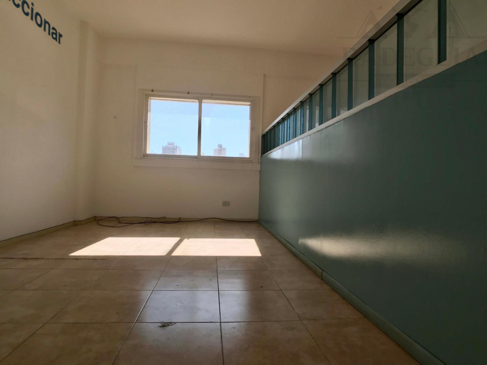 Alquiler de 4 Oficinas Comerciales - Acevedo 83 Pleno Centro de Lomas de Zamora - 4