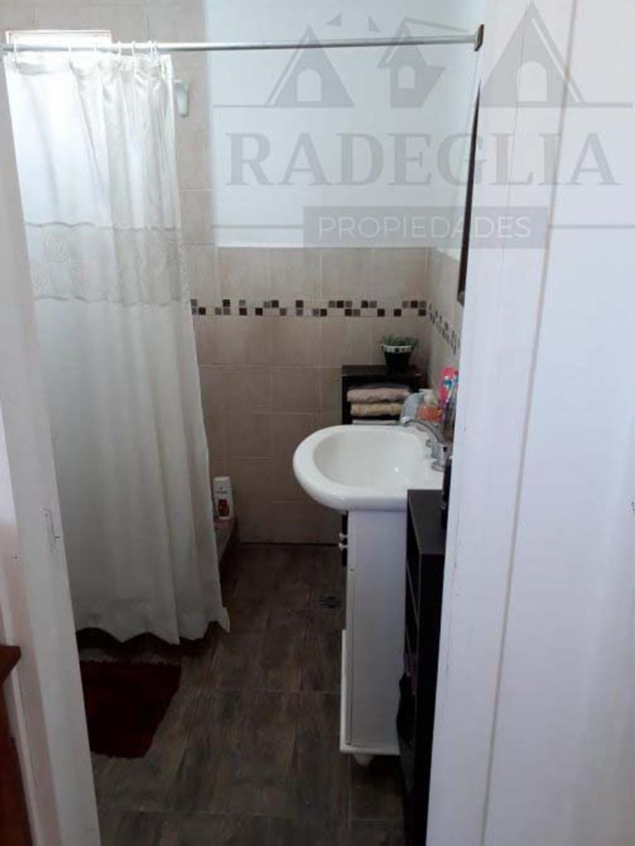 Casa sobre importante lote a 700 m. de H. Yrigoyen — foto 4